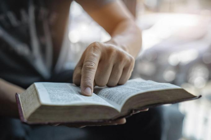 MCMirambeau's tweet image. Lecture rapide
La lecture rapide peut être améliorée en utilisant diverses techniques. Ces techniques incluent la lecture diagonale, le survol, l&apos;utilisation de guides visuels, la réduction de la subvocalisation, et la pratique régulière.
#lecturerapide #techniques #SLACE