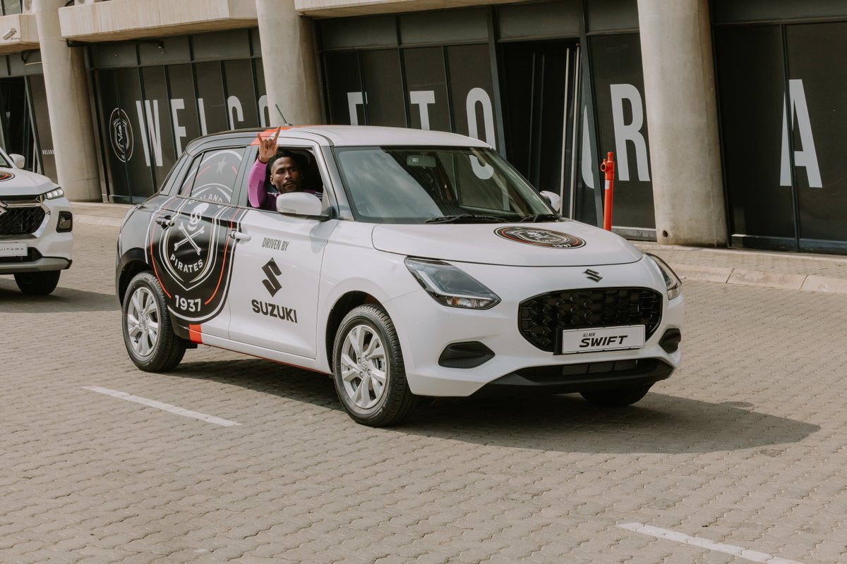 Suzuki_ZA's tweet image. Esgodini to the streets of South Africa, we move together. Suzuki stands with the players who rise, grind, and conquer.
This is for the fans, the family, the flag - EzikaMagebhula, driving greatness on and off the pitch. #SuzukiSA #SUZUKIxOP #OnceAlways
