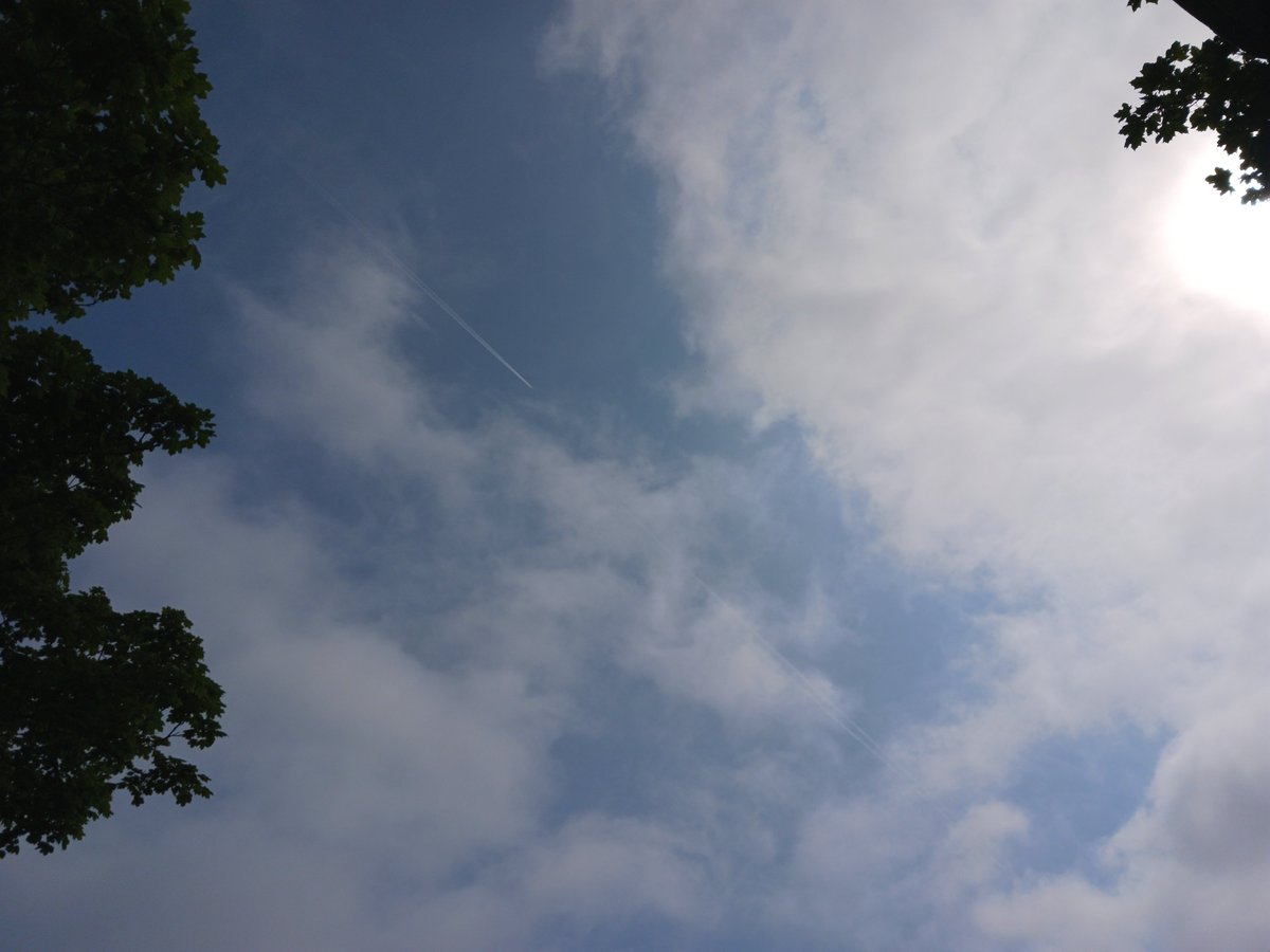 ImagesCoast's tweet image. "The bastards are coming in windrows again today. Big attack of chemtrails here today July 13th 2025."
The deep state builds a UV dome over Nova Scotia to implement an early Fall season.
#chemtrails #seasonmodification #deepstate #WW3