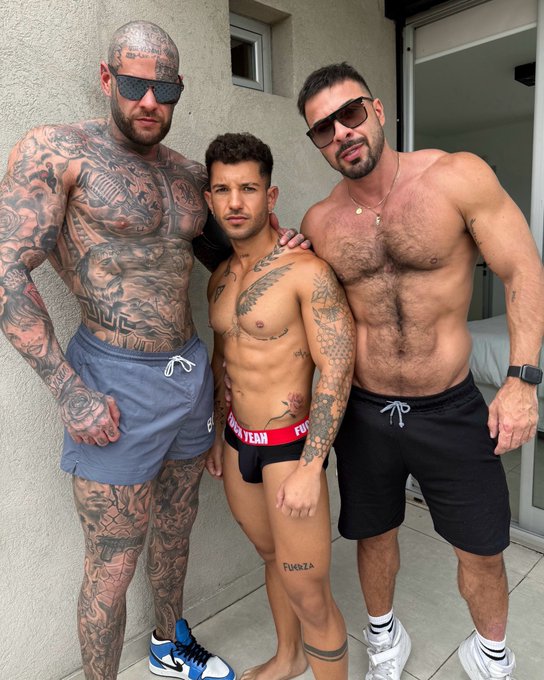 Watch BIG HARRY🤪's leaked NSFW photo on TwXstars