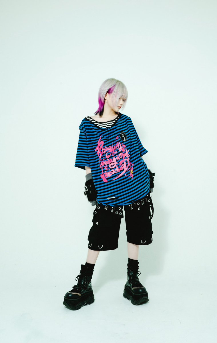 dustdevil_offi's tweet image. 🌪️ライジングドレープTシャツ🌪️
¥11,880 (税込)
-荒れ狂い、ダストデビルのような痕跡を残す-
大胆なグラフィックと荒々しいディテールがダストデビルのように視線に跡を残す。
着るだけで、“自分だけのオーラ"が完成します。
2025.07.26~