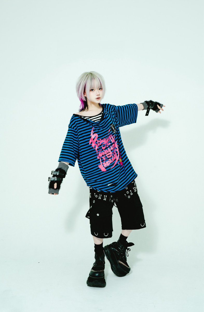 dustdevil_offi's tweet image. 🌪️ライジングドレープTシャツ🌪️
¥11,880 (税込)
-荒れ狂い、ダストデビルのような痕跡を残す-
大胆なグラフィックと荒々しいディテールがダストデビルのように視線に跡を残す。
着るだけで、“自分だけのオーラ"が完成します。
2025.07.26~
