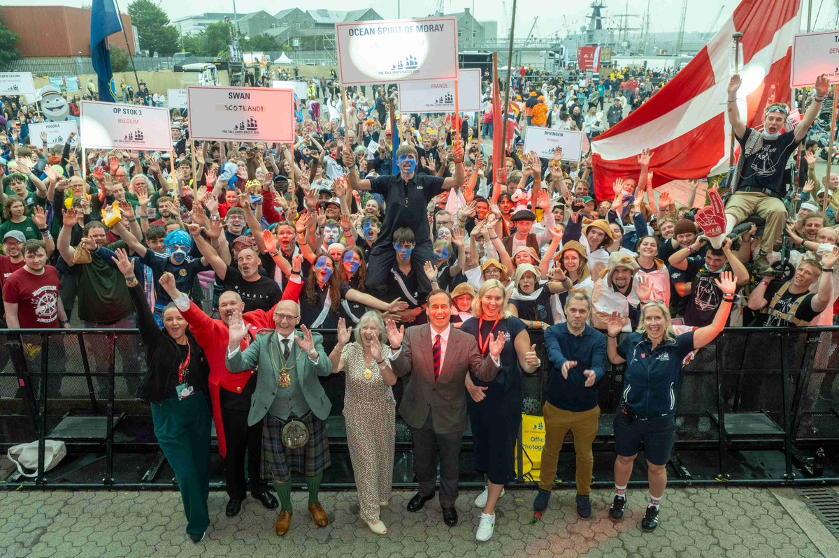 AberdeenCC's tweet image. A huge thanks from the Council to the crews, captains , trainees, volunteers , businesses, charities, partners, bands and visitors who made up the 400,000 visits to the fantastic Tall Ships festival. It was amazing success, and we couldn't have done it without you. Well done!