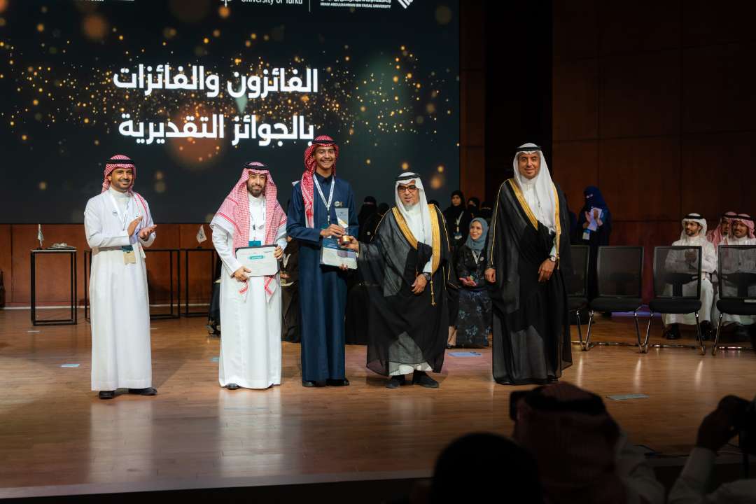 جامعة الملك عبدالعزيز tweet media