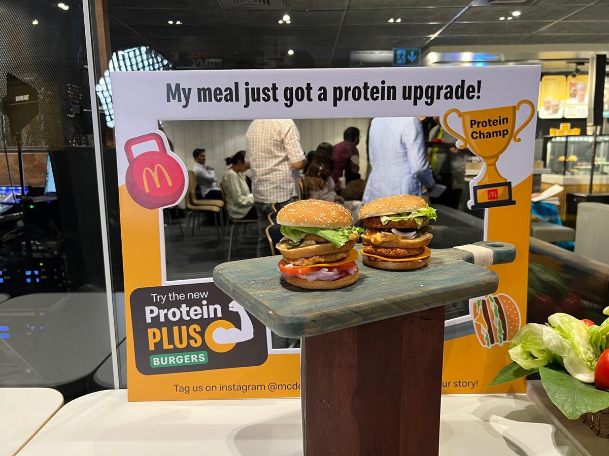 csircftri's tweet image. Collaborative Product of @csircftri & @mcdonaldsindia, "Protein Plus Slice" was launched in presence of Shri Yogesh Kadam, Hon’ble Minister of State, FDA, Govt. of Maharashtra; Mr.Akshay Jatia, CEO of Westlife & Dr.Sridevi A Singh, Director, @csircftri
@CSIR_IND
@DrNKalaiselvi