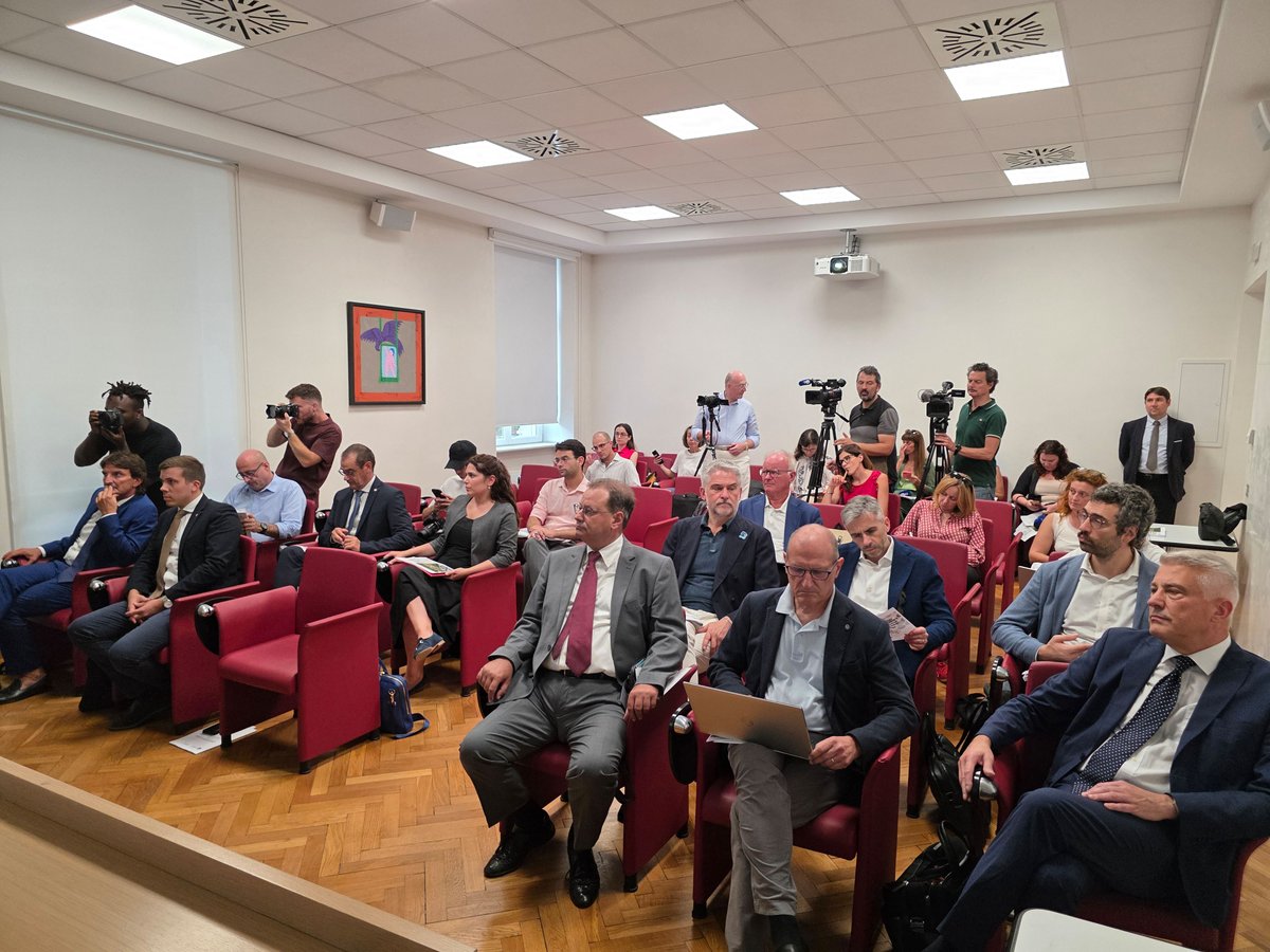 CamCom (@camcom_gov) on Twitter photo Priorità infrastrutturali del Trentino-Alto Adige, presentate le attività realizzate nella 3ª edizione del Programma Infrastrutture frutto della collaborazione tra le #Cameredicommercio di Trento e Bolzano, nell’ambito del progetto promosso da <a href="/unioncamere/">Unioncamere</a> unioncamere.gov.it/sistema-camera… Priorità infrastrutturali del Trentino-Alto Adige, presentate le attività realizzate nella 3ª edizione del Programma Infrastrutture frutto della collaborazione tra le #Cameredicommercio di Trento e Bolzano, nell’ambito del progetto promosso da <a href="/unioncamere/">Unioncamere</a> unioncamere.gov.it/sistema-camera…