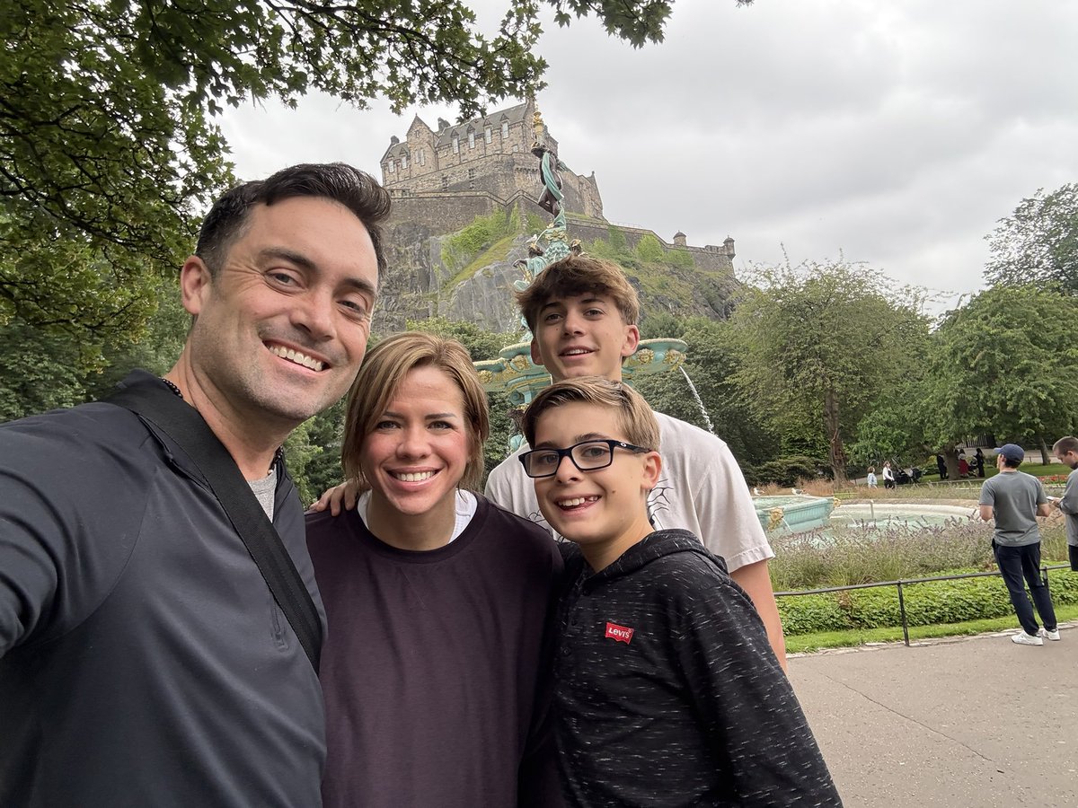 dmoscrip's tweet image. Just landed a couple of hours ago and decided to start wandering around. My youngest’s first time here in @edinburgh @sdmoscrip