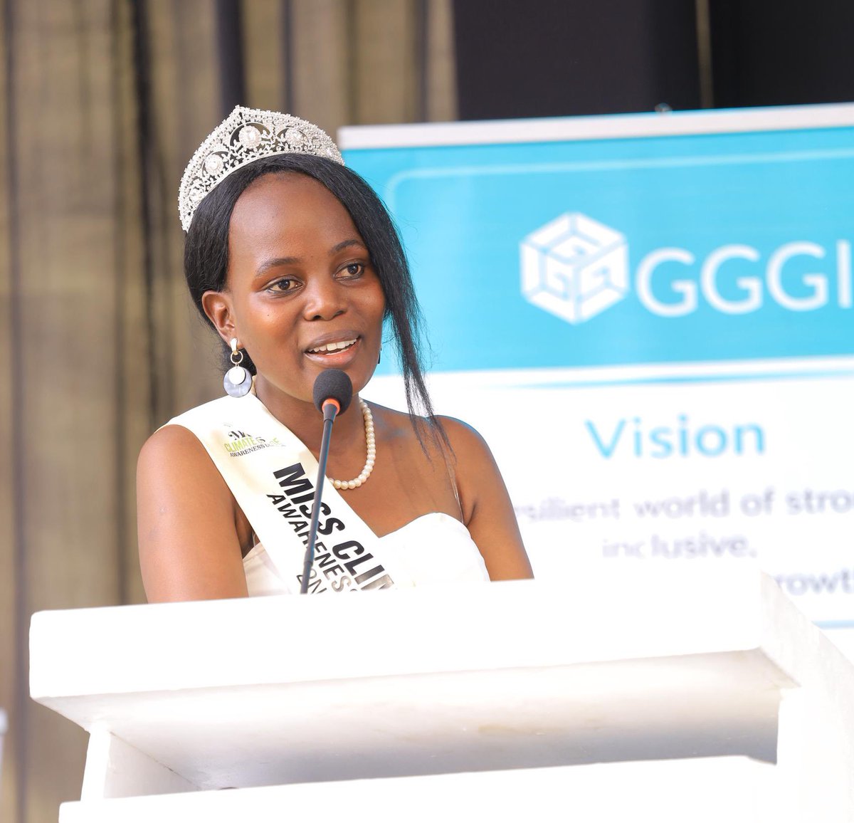GggiUganda's tweet image. #PanelDiscussion: Experts dive into how grassroots green innovations can influence national policies and the need to focus on inclusion and impact.
#WiCCA2025 #WomenInClimate #YouthInAction