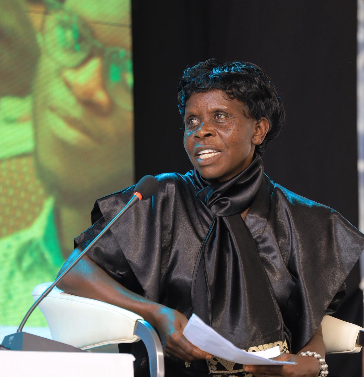GggiUganda's tweet image. #PanelDiscussion: Experts dive into how grassroots green innovations can influence national policies and the need to focus on inclusion and impact.
#WiCCA2025 #WomenInClimate #YouthInAction