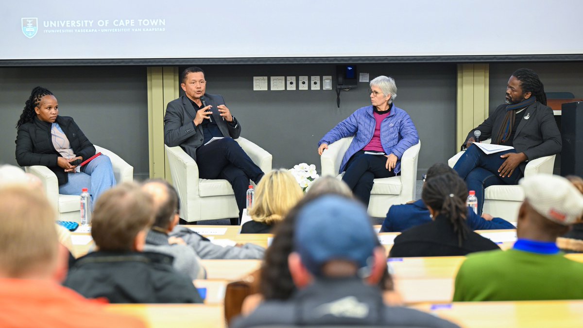UCT_Research's tweet image. How does SA build a health system that promotes wellbeing – not just treats disease? The 2nd #CollectiveConversations for a Just Society brought together researchers, civil society, healthcare workers &amp;amp; community workers to unpack this critial question: bit.ly/418D4E0.