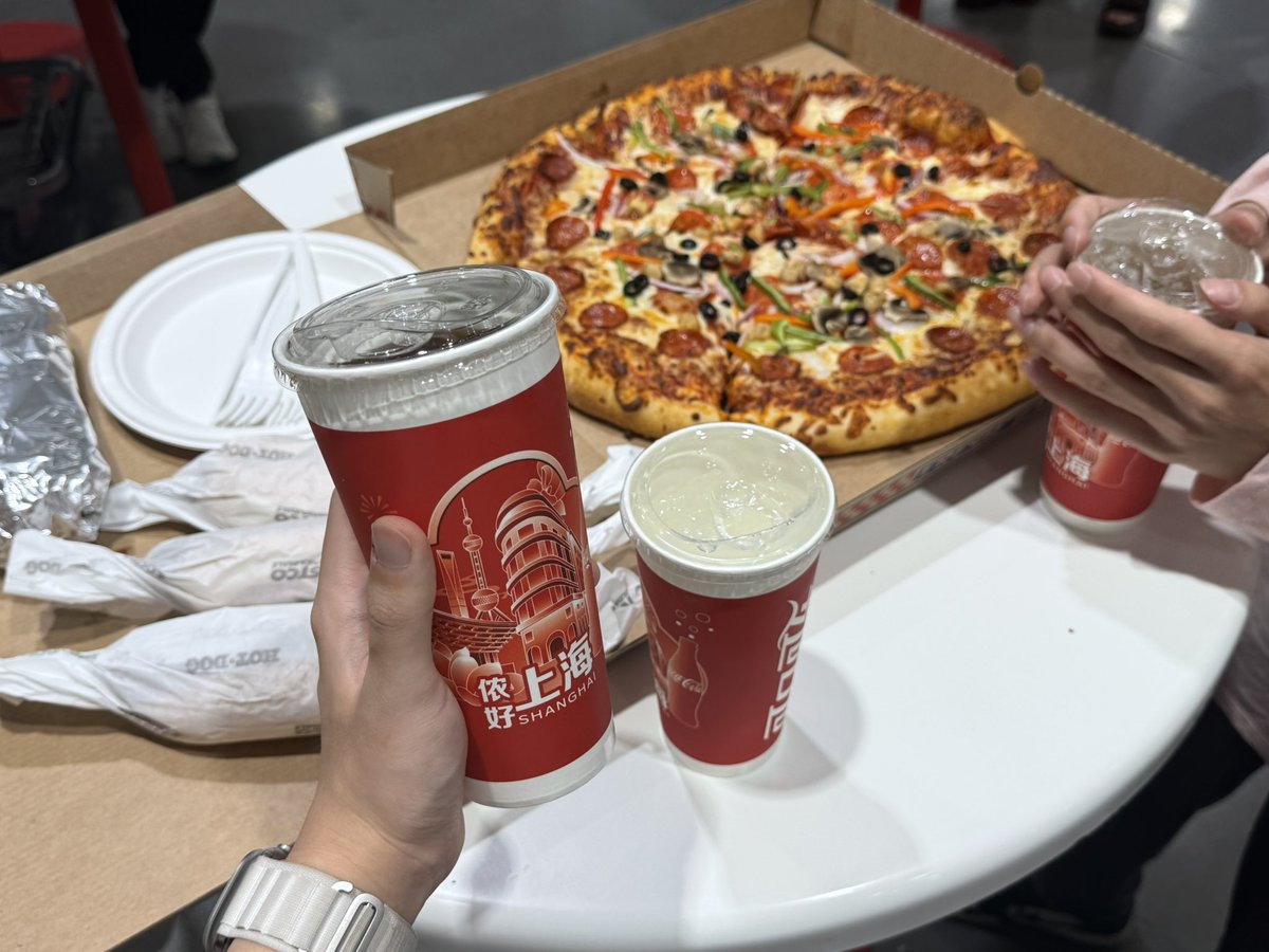 SoyaOAO's tweet image. 开市客的披萨🍕打折了😋