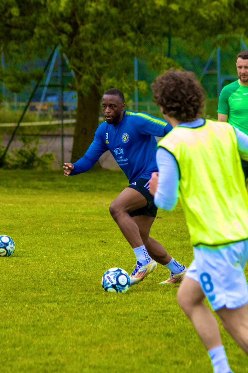 FreeAgentsFC's tweet image. Name: Udeze Ogbuka
Age: 22
Location: SE London
Position: RB | Wing Back
Previous Clubs: All Starz FC, Meridian VP, Halls Athletic
Level looking for: Step 6 and above
