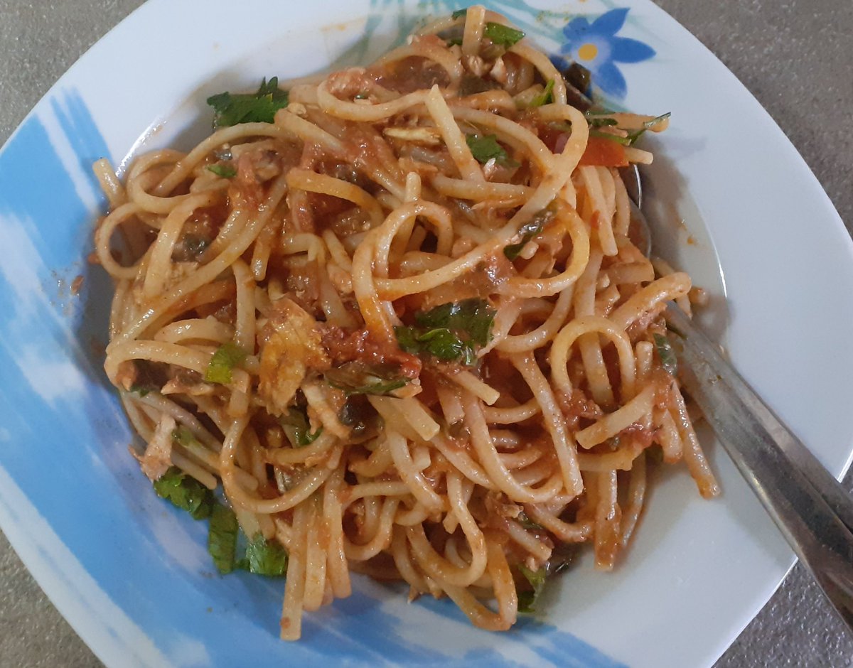 EroEgoZero's tweet image. Buon pranzo🍽🥤😛