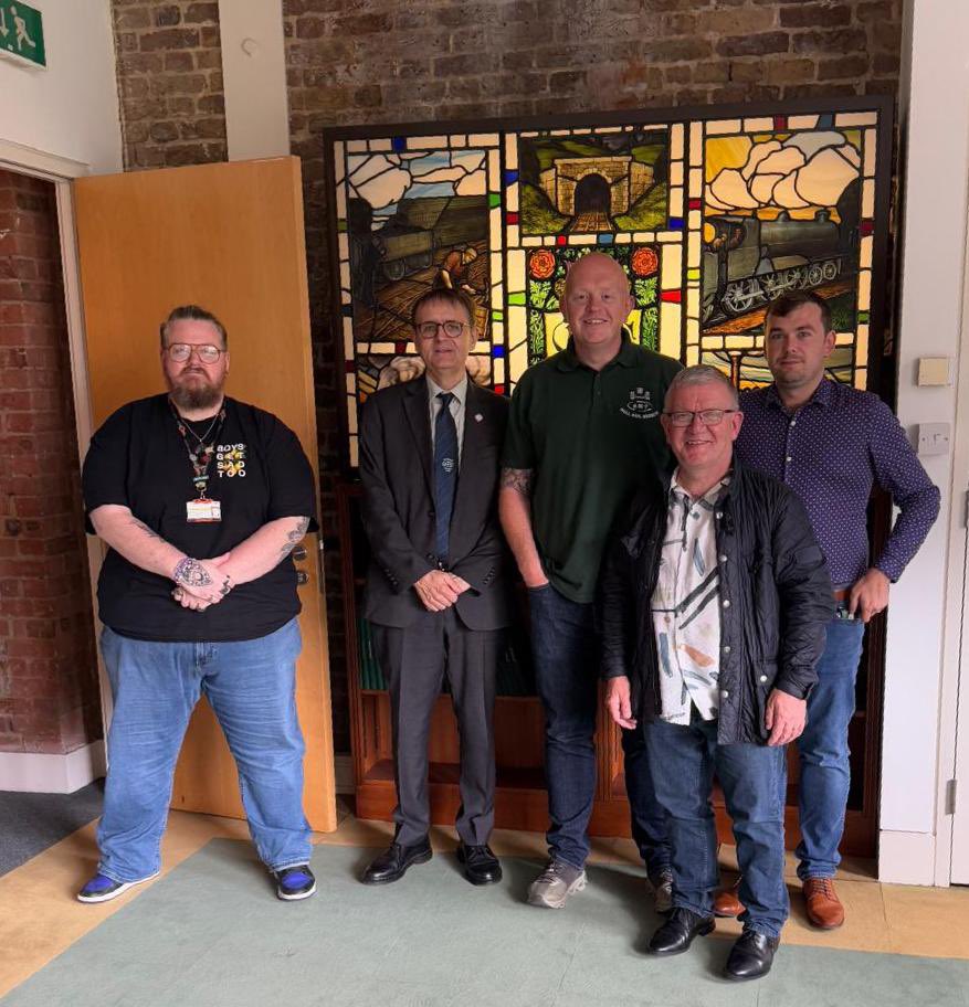 RMTunion's tweet image. 👊 RMT open-access operator reps at Unity House today, fighting for job security and commencing our 100% membership campaign to make you stronger in the workplace.
🛠️ Build power where you work.
✍️ #JoinRMT today