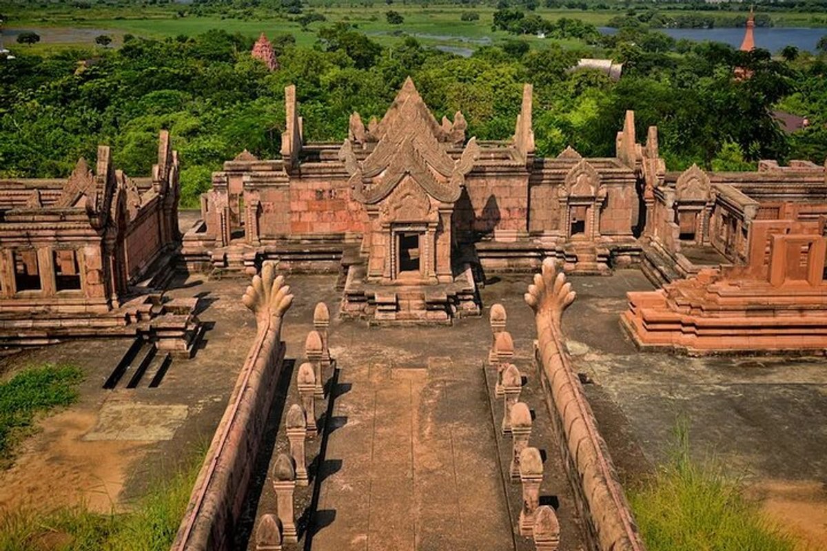 BIG NEWS 🚨 Thailand and Cambodia are clashing over a 1000-year-old Hindu temple and disputed land.

The temple is dedicated to Lord Shiva &amp; is a UNESCO World Heritage Site.

Though the International Court of Justice gave it to Cambodia in 1962, Thailand still objects.

So far,