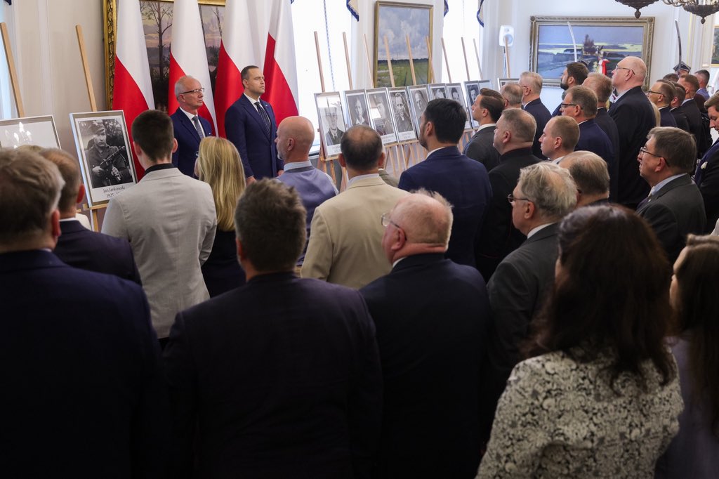 Nie dam nam zabrać naszej przyszłości, ale też nie dam zapomnieć o naszej przeszłości. Tu tkwi nasza siła 🇵🇱