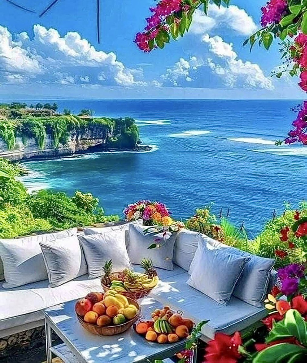 Beautiful day everyone ☀️🌊🌺🌊🌺🌊
Enjoy it ..See you later 🌊🌺🌊🌺🌊😘