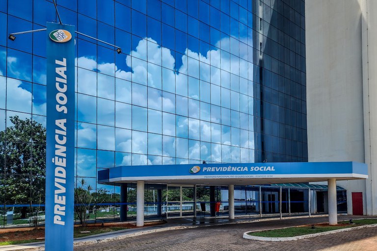 simaopedro_SP's tweet image. Os aposentados e pensionistas que tiveram descontos indevidos relacionados à fraude no Instituto Nacional do Seguro Social (INSS) começam a receber os valores de volta nesta quinta-feira (24). O primeiro lote de pagamentos irá beneficiar 400 mil pessoas. G1
Parabéns ao governo…