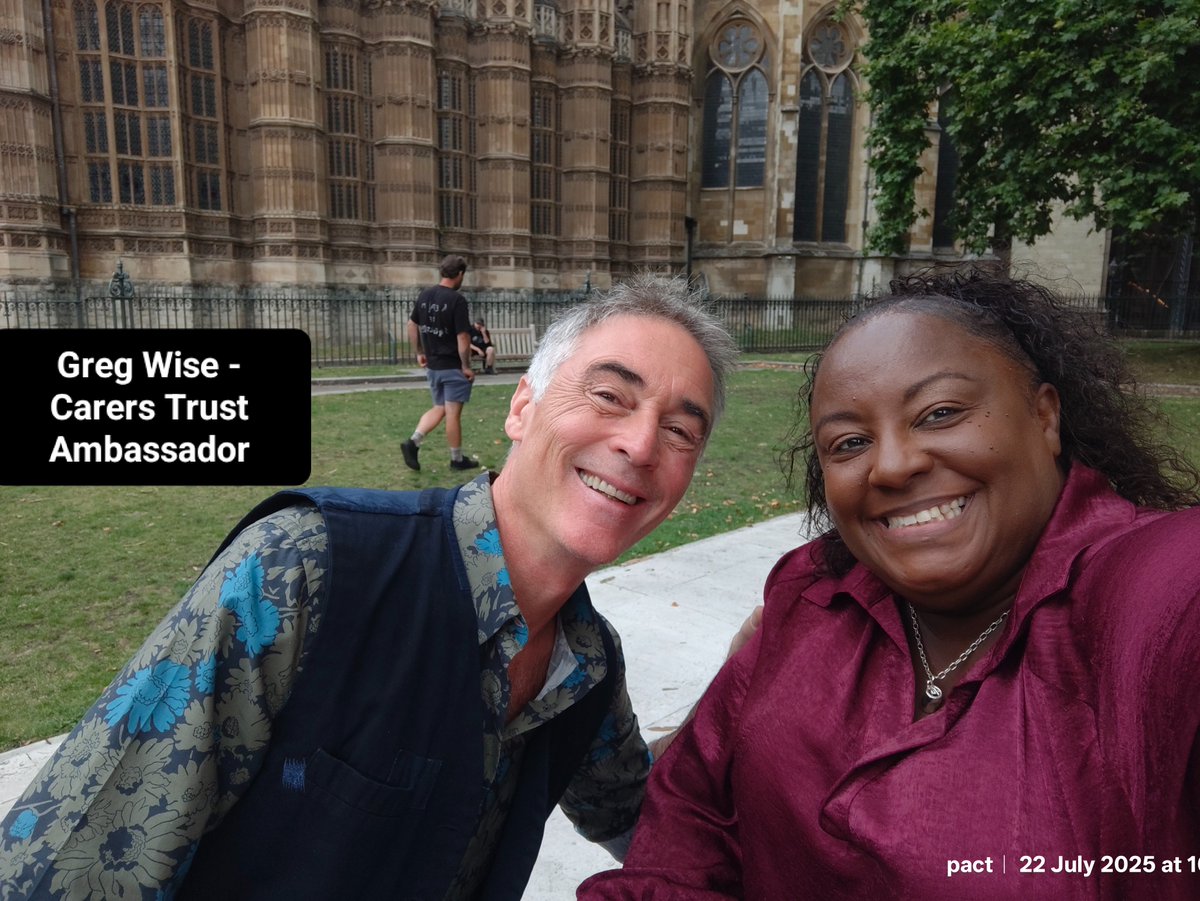 ClauDB14's tweet photo. Was a treat to have a li'l time to go up to London for an hour and meet the #ProtestfromHome team...I so believe in our voice being heard👌🏾Great Campaign Concept 👏🏾 
@CarersTrust
@StrictlyGreg https://t.co/xxFIiaE7DW