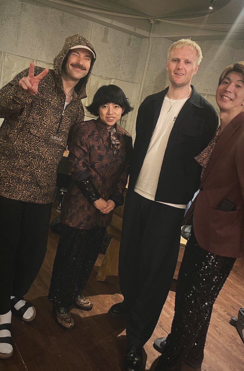 Lucy Dreams
とっても素敵でした🎤🎸🕺
ウィーンから来てくれてありがとう✈️
また必ず会おう！！

Tolle Musik. 
Danke fürs Kommen aus Wien. 
Bis bald!🖐️