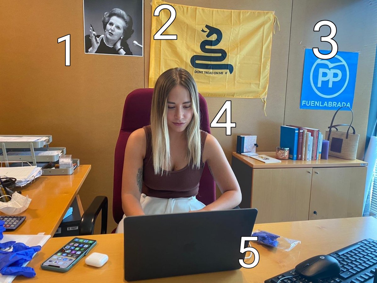 BenderOfuscado's tweet image. En una imagen:
1. Joder a los trabajadores.
2. Renegar de lo público.
3. Vivir de lo público.
4. Pufos variaditos.
5. Hacer como que curras.
El resumen del PP.