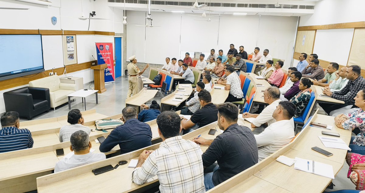 RakshaUni's tweet image. RRU launches 3 phase of India’s 1st Smart Police City project for Gandhinagar Police, under the visionary leadership of Hon’ble PM @narendramodi & Hon’ble UHM @AmitShah .
With 526 police personnel trained, RRU is building globally ready, specialised police cadres shaping the…