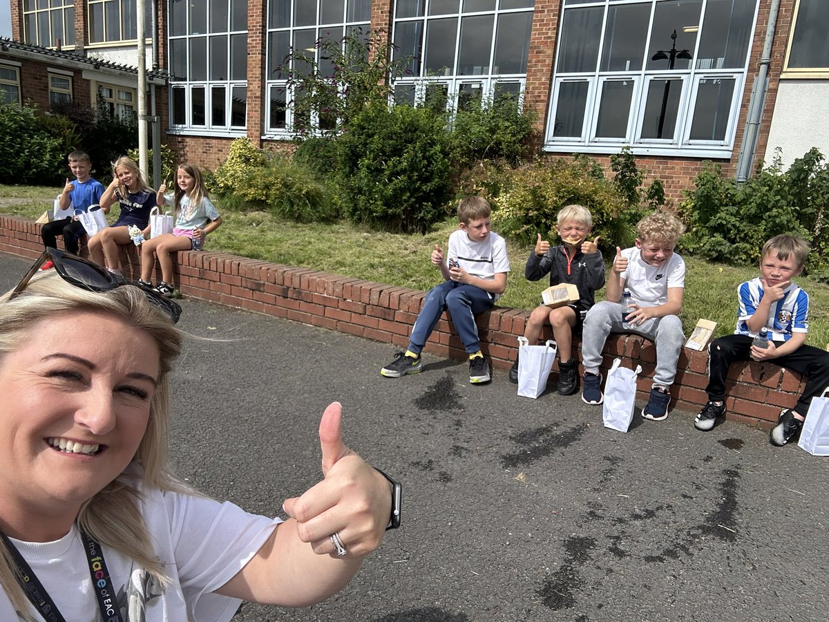 Some sports fun and arts &amp; crafts for <a href="/OnthankSchool/">Onthank Primary School</a> summer sessions today followed by a lunch in the sun ☀️⚽️🏀🏏🎨🖌️🧺<a href="/EacEducation/">EAC Education</a> <a href="/EastAyrshire/">East Ayrshire</a> <a href="/LHillanFowler9/">Lesley Hillan-Fowler</a> <a href="/EACHWBteam/">EAC Health & Wellbeing</a> <a href="/EACattainment/">EAC Attainment Challenge Team</a> <a href="/EACChiefExec/">Eddie Fraser</a>