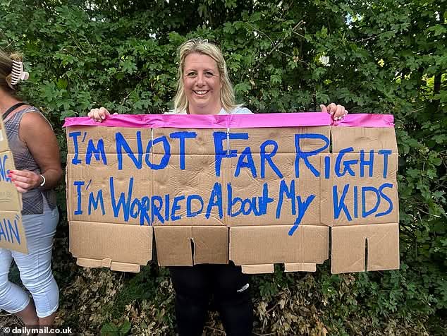Sue 🇬🇧🇬🇧 #Photographer #Staffordshire (@enigma915) on Twitter photo <a href="/WASPI_Campaign/">#WASPI Campaign</a> Oh here we go - remember <a href="/JoshNewburyMP/">Josh Newbury MP</a> supports you. What do you think Josh? after all your mum is a WASPI lady you say? Yet money is spent in the billions on single men to go into hotels? We are worried about our children and grand-children. What a mess this country is! <a href="/WASPI_Campaign/">#WASPI Campaign</a> Oh here we go - remember <a href="/JoshNewburyMP/">Josh Newbury MP</a> supports you. What do you think Josh? after all your mum is a WASPI lady you say? Yet money is spent in the billions on single men to go into hotels? We are worried about our children and grand-children. What a mess this country is!