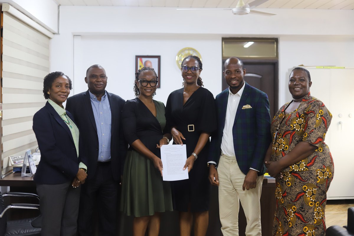 TheMFWA's tweet image. As part of follow-up actions to our national stakeholder forum held on June 26, 2025 on corruption and illicit financial flows, we visited the Economic and Organised Crime Office (EOCO) to present key recommendations from the discussions.
Our visit to EOCO is the first in a…