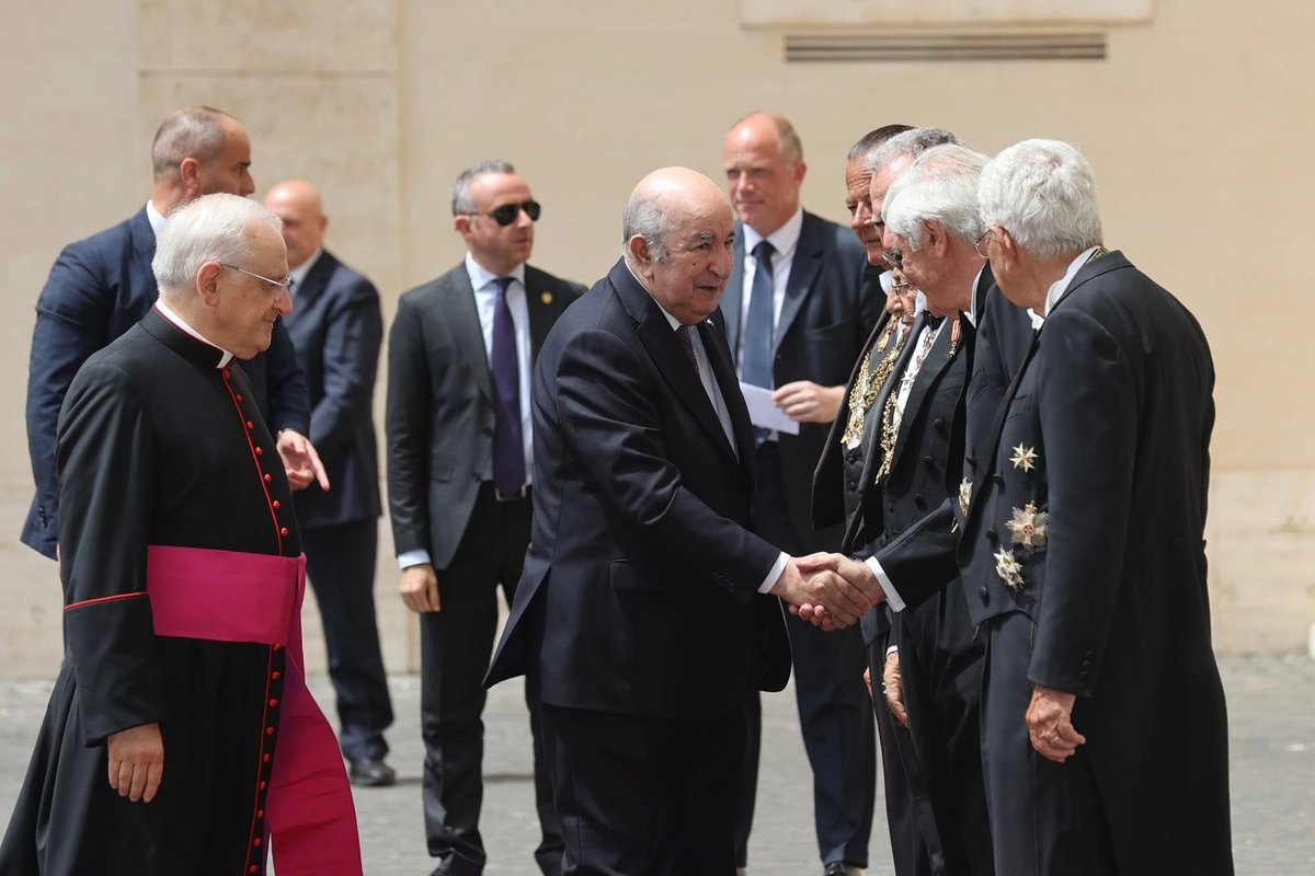 Le président Tebboune est en visite au Vatican, où il rencontre Sa Sainteté le Pape Léon XIV.
