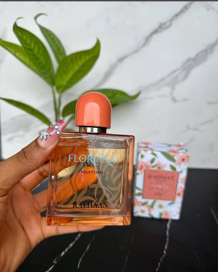 Enkay_Williams's tweet image. RAYHAAN FLORIANA
This is a fruity floral scent with a warm sweet woody dry down.
Longevity is superb!
🏷️35,000
Nationwide delivery available 🛍️