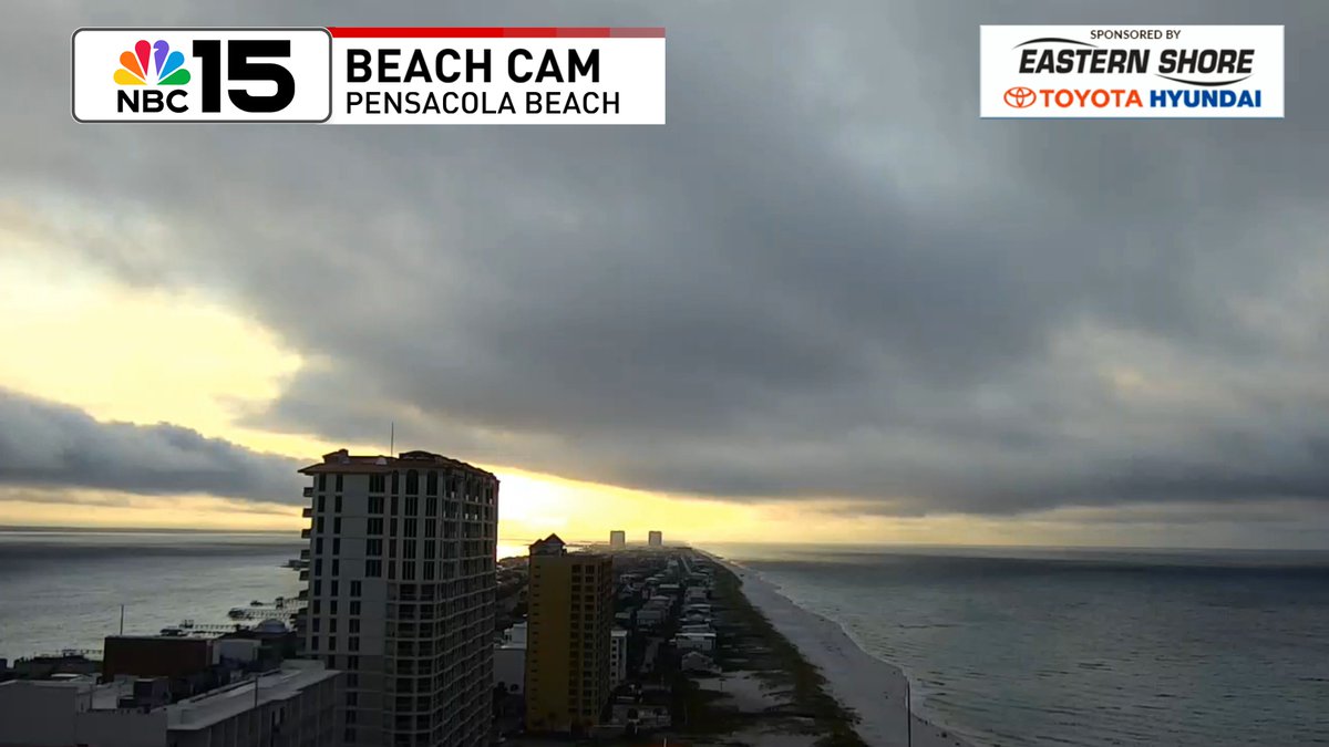 Kelly_WPMI's tweet image. Happy Thursday Gulf Coast! Here are our views this morning from Mobile & Fairhope, #Alabama & Pensacola, #Florida. Clouds to start with rain action set to ramp up to 80% late day @mynbc15 mynbc15.com/weather