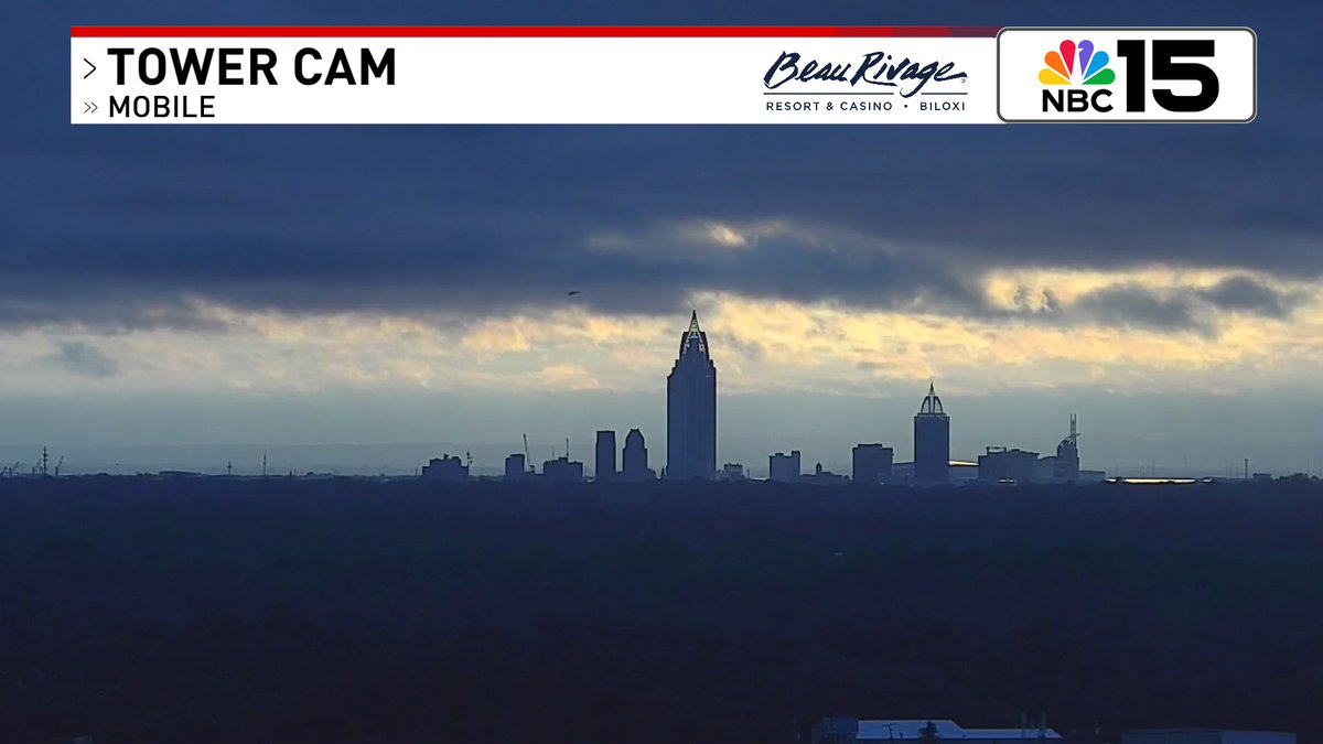 Kelly_WPMI's tweet image. Happy Thursday Gulf Coast! Here are our views this morning from Mobile & Fairhope, #Alabama & Pensacola, #Florida. Clouds to start with rain action set to ramp up to 80% late day @mynbc15 mynbc15.com/weather