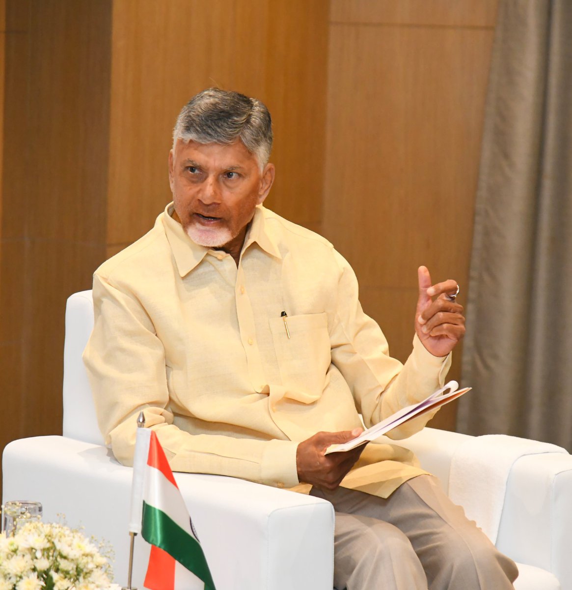 Trends4TDP's tweet image. నవంబర్లో ఏపీలో క్వాంటం కంప్యూటర్ ఆవిష్కరణ.
దేశంలోనే తొలిసారి అమరావతిలో ఆవిష్కరణ. వ్యవసాయం, నీటి నిర్వహణ, ఆరోగ్య రంగాల్లో విప్లవాత్మక మార్పులు రాబోతున్నాయి నేషనల్ క్వాంటం మిషన్కు కృతజ్ఞతలు : సీఎం చంద్రబాబు గారు
#Chandrababu #QuantumValleyInAP #AndhraPradesh