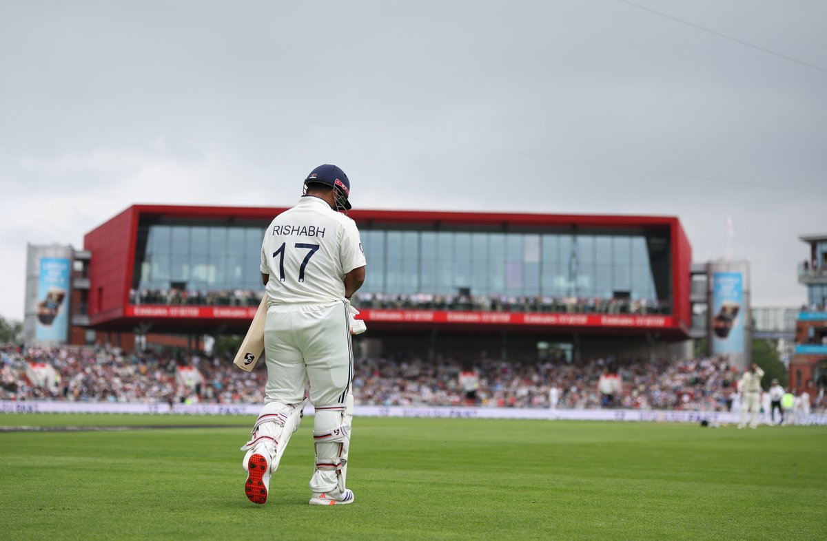 BCCI (@bcci) on Twitter photo 𝗥𝗶𝘀𝗵𝗮𝗯𝗵 𝗣𝗮𝗻𝘁 🫡
That's it, that's the post
Updates ▶️ bit.ly/ENGvIND-4thTES…
#TeamIndia | #ENGvIND | <a href="/RishabhPant17/">Rishabh Pant</a> 𝗥𝗶𝘀𝗵𝗮𝗯𝗵 𝗣𝗮𝗻𝘁 🫡
That's it, that's the post
Updates ▶️ bit.ly/ENGvIND-4thTES…
#TeamIndia | #ENGvIND | <a href="/RishabhPant17/">Rishabh Pant</a>