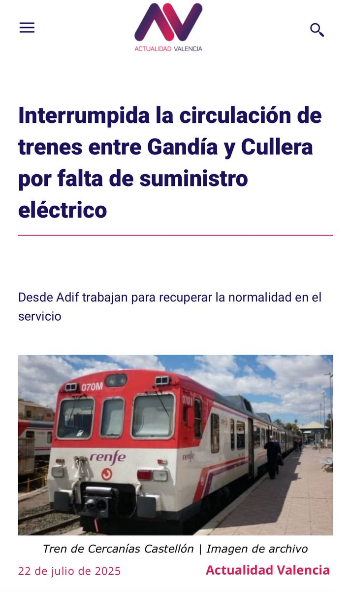 Gerhintol's tweet image. Esta noticia de anteayer, por cierto, no la vi en ningún sitio:

En eL VeRAnO mAs cALuRoSo y con el país lleno de placas solares, un tren se averió por falta de electricidad xd