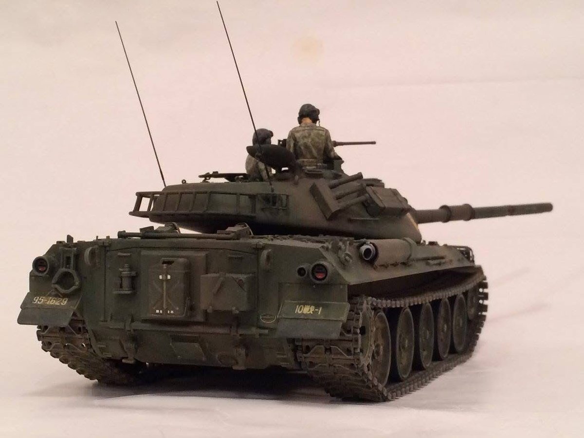 ochi_0033's tweet image. #俊作会長を偲んでタミヤ製品をアップしよう
戦車の後ろからのショットは
《タミヤアングル》
と言ってもいいんじゃない♪