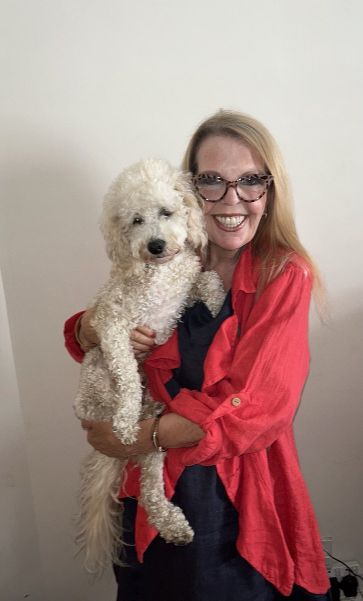 sallythomsett's tweet image. ❤️Hi my lovelies 🌹hope you’re having a terrific Thursday 💄Bernie &amp;amp; I are having a little cuddle 😘he’s chilled❤️&amp;amp; sending loads of love &amp;amp; hugs 💋me too 💋Sally 💋XxX💋
