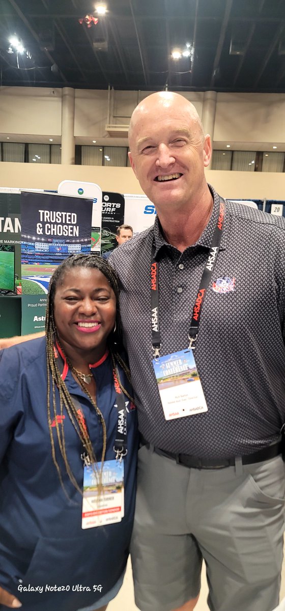coachitkt's tweet image. Look at who I ran into at @AHSAAUpdates Summer Coaches and AD Conference  @RichfieldRich our  amazing  leader  and supportive  Executive Director !!!! So glad to see him @NIAAA9100 
Thank you joining us in Alabama