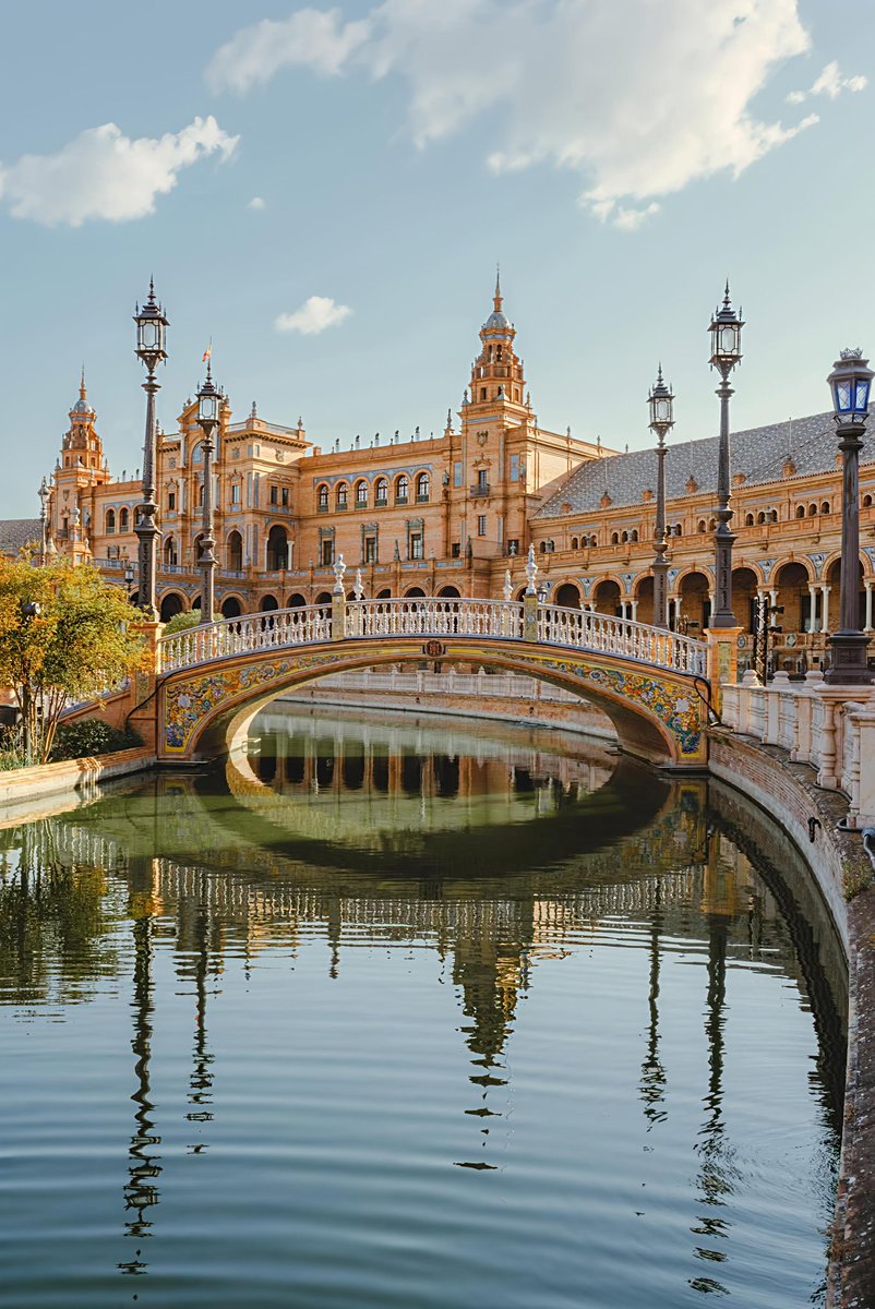 The Plaza de Espana, Seville, Spain 🇪🇸