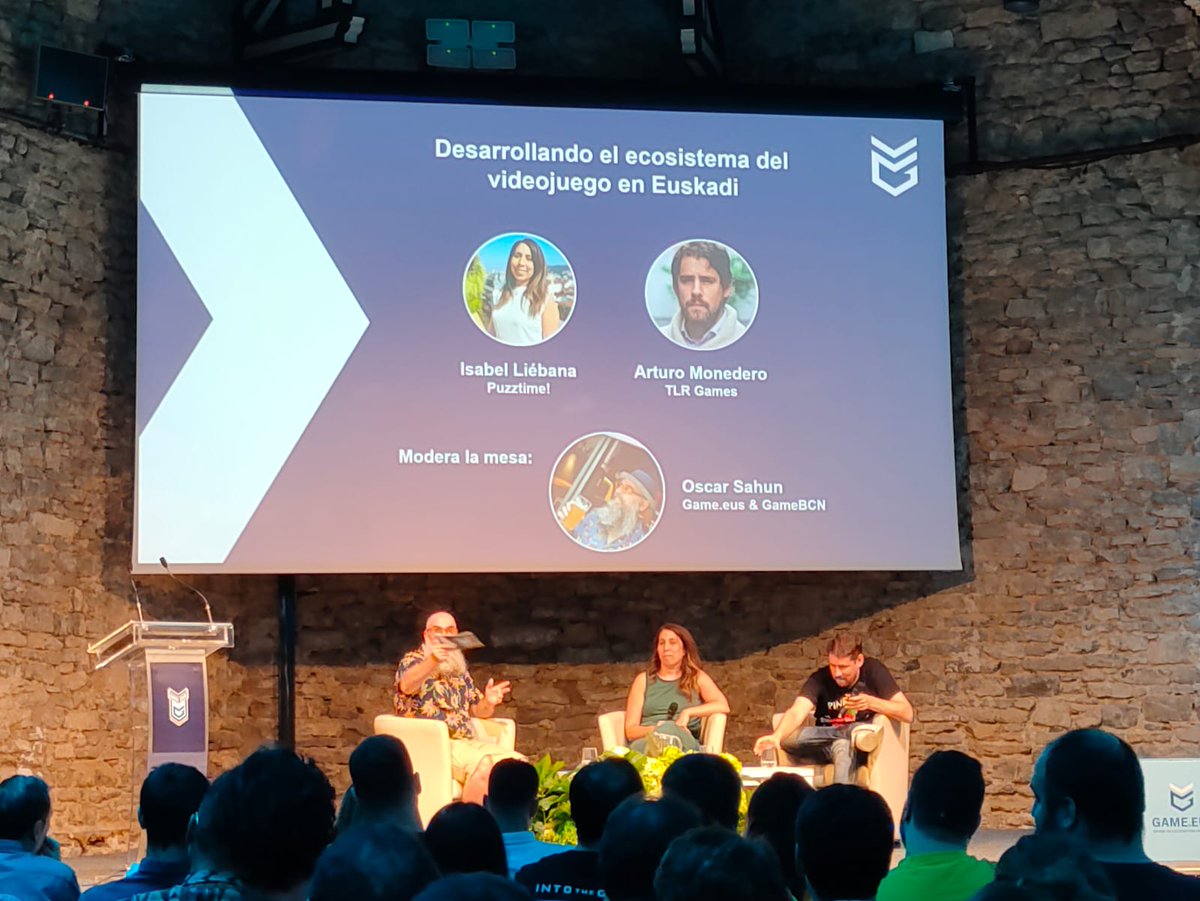 GauaGames's tweet image. Encantados de asistir como invitados al Demo Day de @game_eus donde nos reencontramos con un montón de compañeros y mentores. Mención especial para @guinxu y @Pazos_64 que muy amablemente nos aguantaron el momento fan para echarse unas fotillos y charlar un rato.