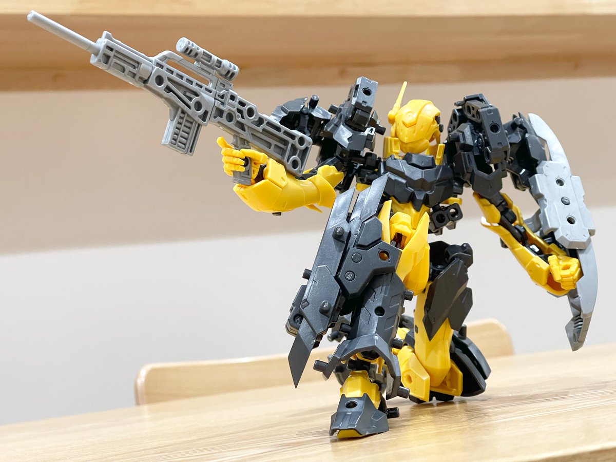 siguretobi's tweet image. #片膝立てポーズを上げたら皆も上げてくれる #ブロッカーズ
近距離戦闘タイプ：V-LITZ(ブリッツ)
『射撃ポーズがビシッと決まる❗️』
紹介文に偽りナシ⁉️😊✨