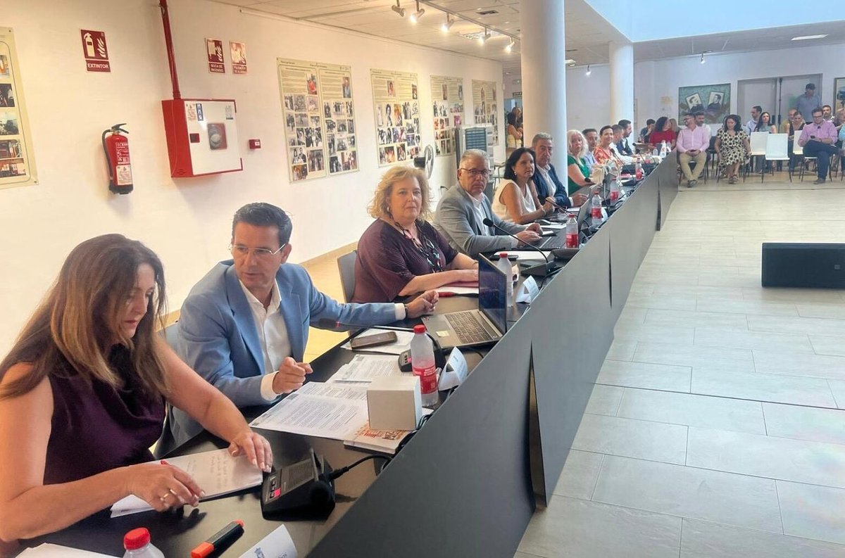 PsoeGranada's tweet image. 🔴El PP en la Diputación pagará 9,2M por el Banco de España mientras en otras provincias la Junta cede gratis edificios
👉Es un pelotazo con dinero de todos. El PP nos toma por tontos, mientras Granada y sus pueblos vuelven a ser castigados por el PP
psoe-granada.com/el-psoe-reproc…