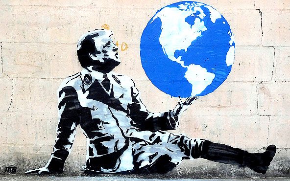 La visión del presidente Donald Trump abarca parte de los principios de las tesis mercantilistas que surgen en Europa (ss. XVI-XVIII). El neomercantilismo de Trump no sólo se reduce a un proteccionismo comercial, también a la captación de capital humano de mayor valor agregado.