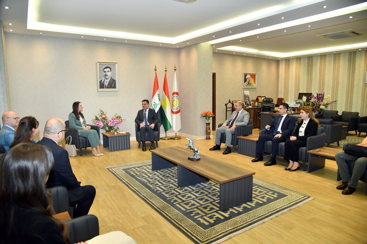 Visita istituzionale al progetto di #cooperazioneitaliana 🇮🇹 in 🇮🇶 per rafforzare il sistema sanitario in #KRI e migliorare i servizi al cittadino attraverso il #SistemaInformativoSanitario
🔹oltre 2,3M eventi clinici registrati,
🔸700 operatori formati,
🔹88 strutture attive.