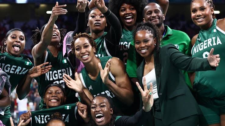 🚨🇳🇬 NSC boosts D’Tigress morale with enhanced bonuses ahead of 2025 FIBA Women’s AfroBasket. Chairman Mallam Shehu Dikko and DG Hon. Bukola Olopade visited camp, backing their title defense. 

#SportDm  #AfroBasket2025