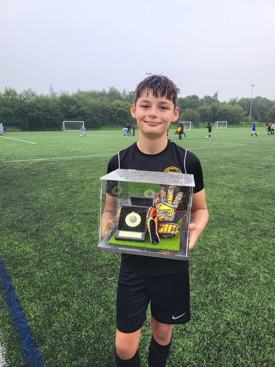 Superb achievement for our goalkeeper - Alexander Hughes who has played a 100 league/cup games for Dukinfield Tigers. Starting in the U8s &amp; now in the U12s.

We presented Alexander with a special gift at to say thank you for his ongoing commitment to our squad &amp; the club.
