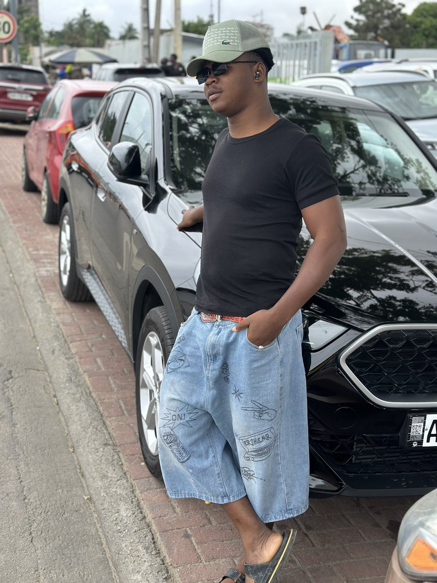 oseilleo's tweet photo. 1 Day ✊🏿✌🏿 https://t.co/GnN7k3S1pn