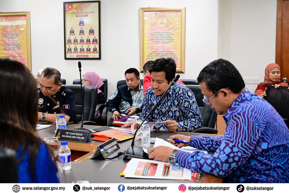 suk_selangor's tweet image. 𝟐𝟑 𝐉𝐔𝐋𝐀𝐈 𝟐𝟎𝟐𝟓, 𝐒𝐇𝐀𝐇 𝐀𝐋𝐀𝐌 – YB Dato’ Dr. Ahmad Fadzli bin Ahmad Tajuddin, Setiausaha Kerajaan Negeri Selangor hari ini telah mempengerusikan Mesyuarat Jawatankuasa Pengurusan Bencana Negeri Selangor (JPBN) Bil. 1/2025.
