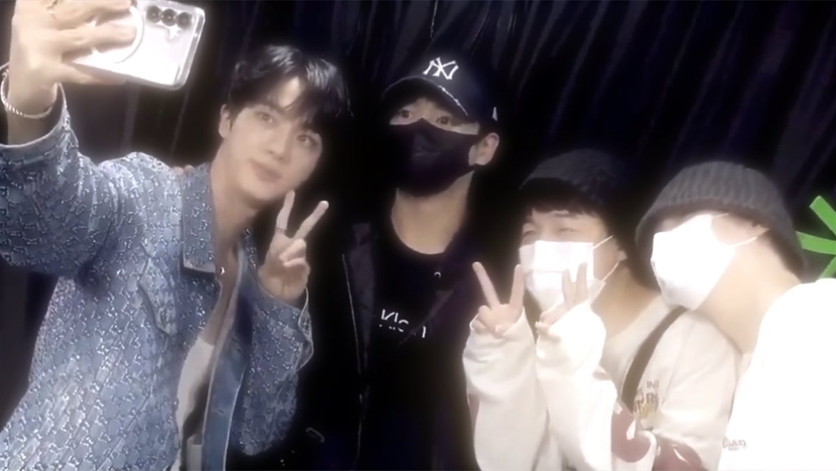 librafolders's tweet image. babies 💗